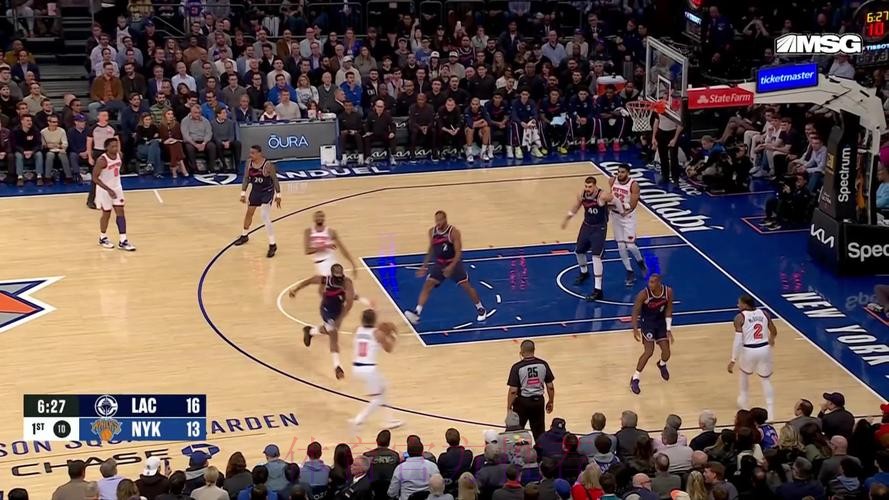 唐斯20+11+7 尼克斯战胜快船